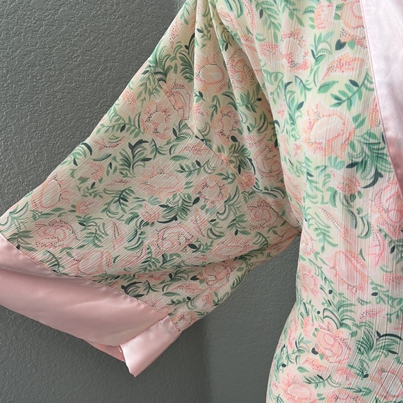 Victoria’s Secret Vintage Gold Label Sheer/Satin Trim Robe - Picture 4 of 7